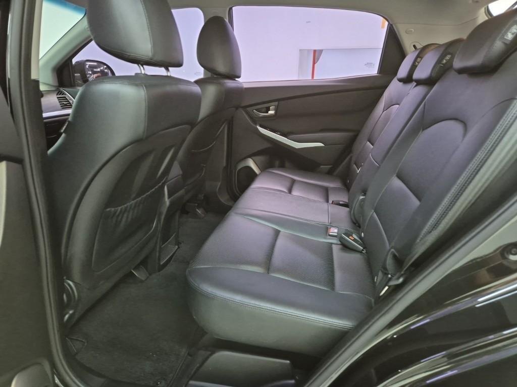 Ssangyong Korando - Vista 12