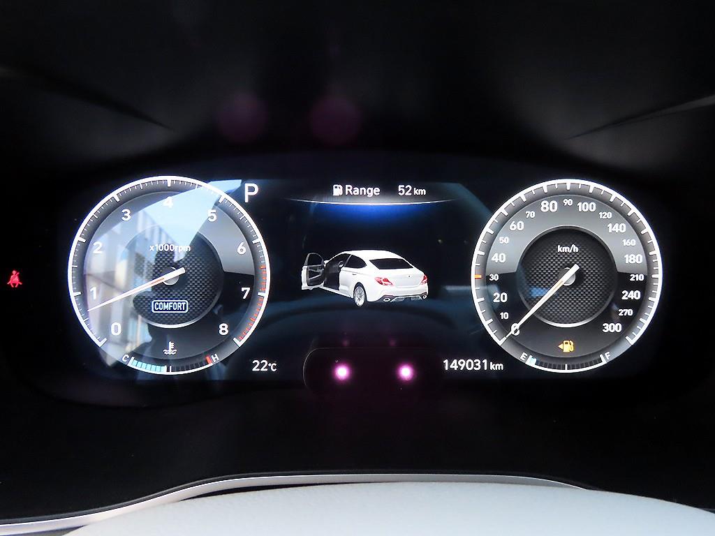 Genesis G70 - Vista 9