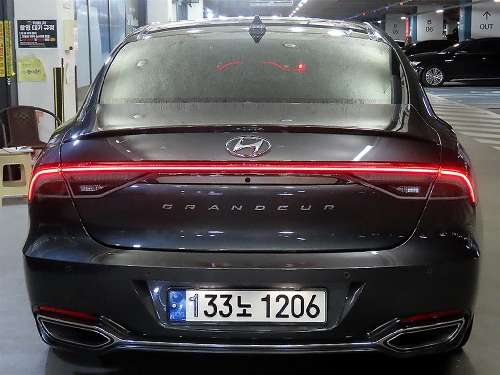HYUNDAI Grandeur - Vista 5