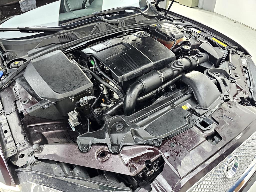 Jaguar XF - Vista 6