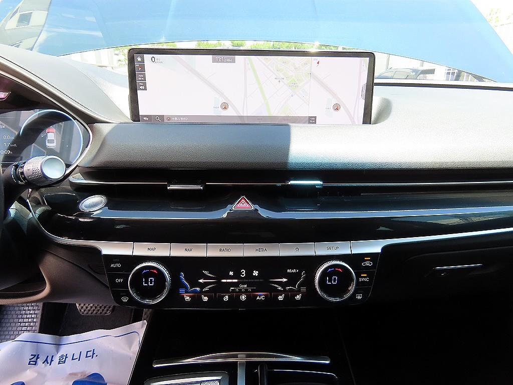 Genesis G80 - Vista 12