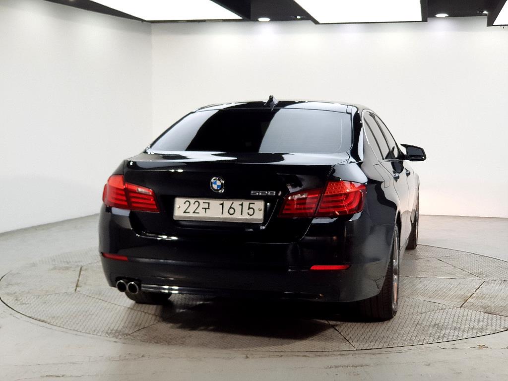 BMW 5 Series - Vista 3