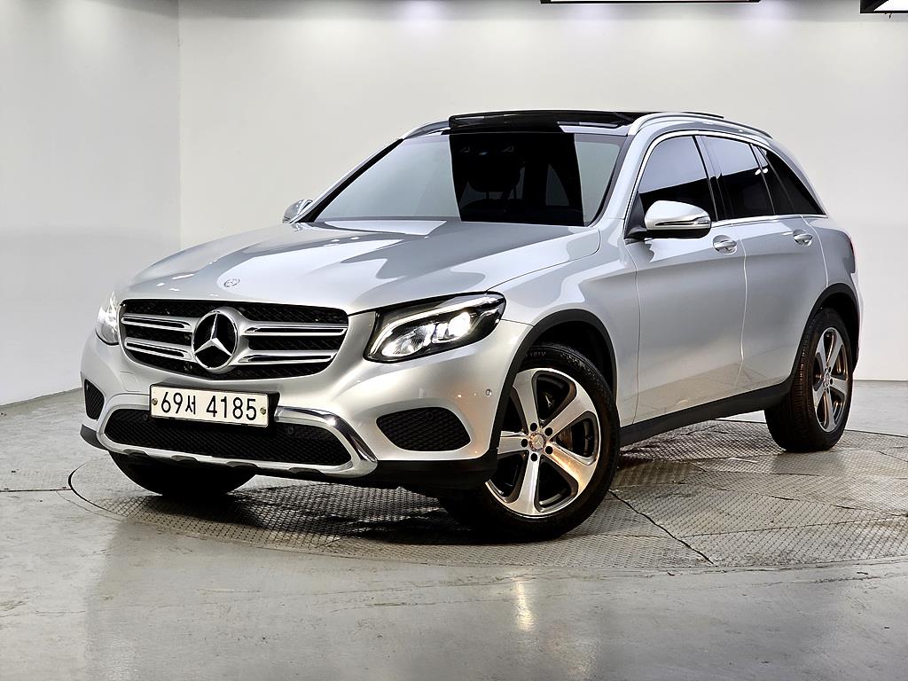 Mercedes Benz GLC Class 2017 Plateado - Importación desde Corea - HF Imports Iquique - Foto 1
