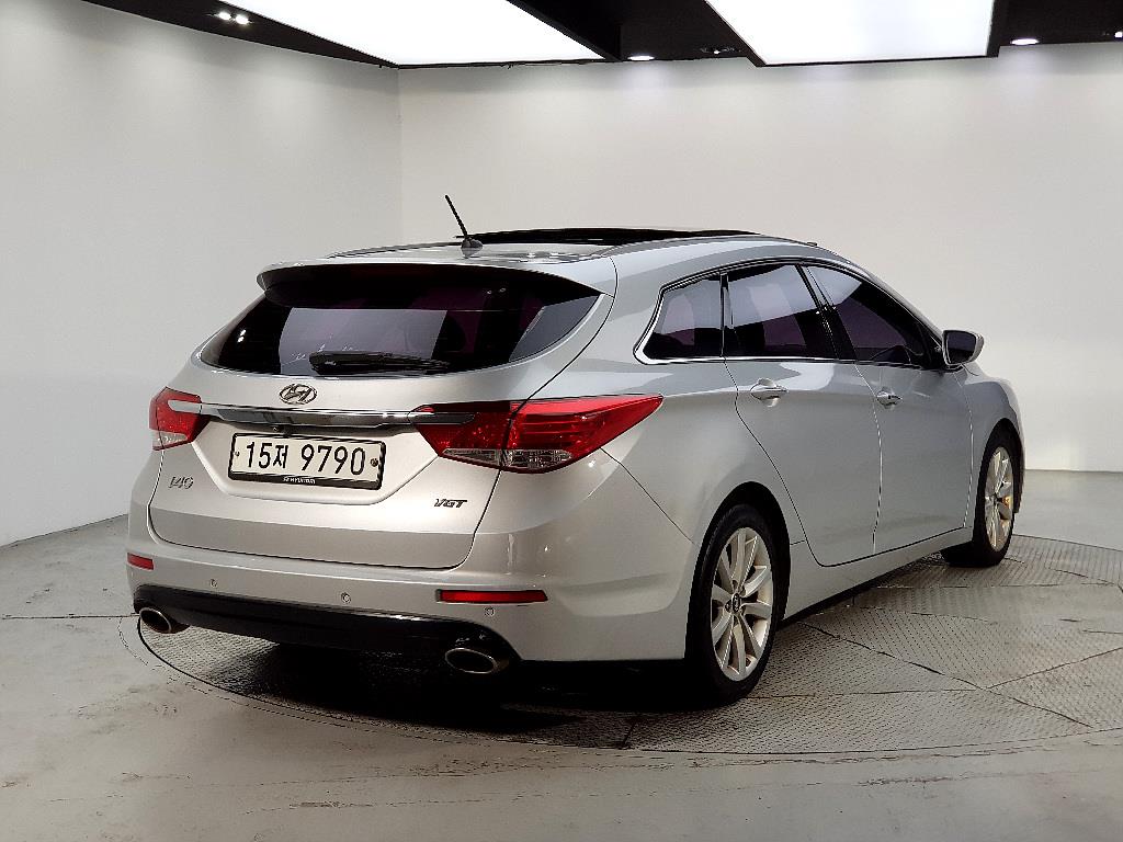 HYUNDAI i40 - Vista 4