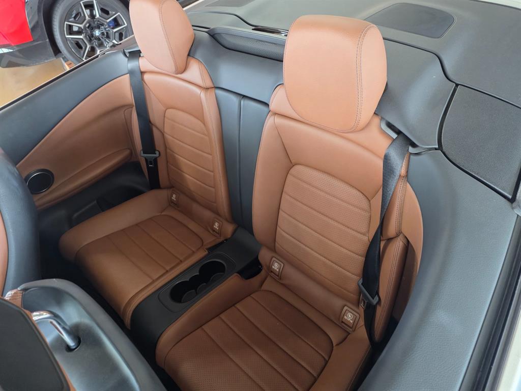 Mercedes Benz C Class - Vista 7