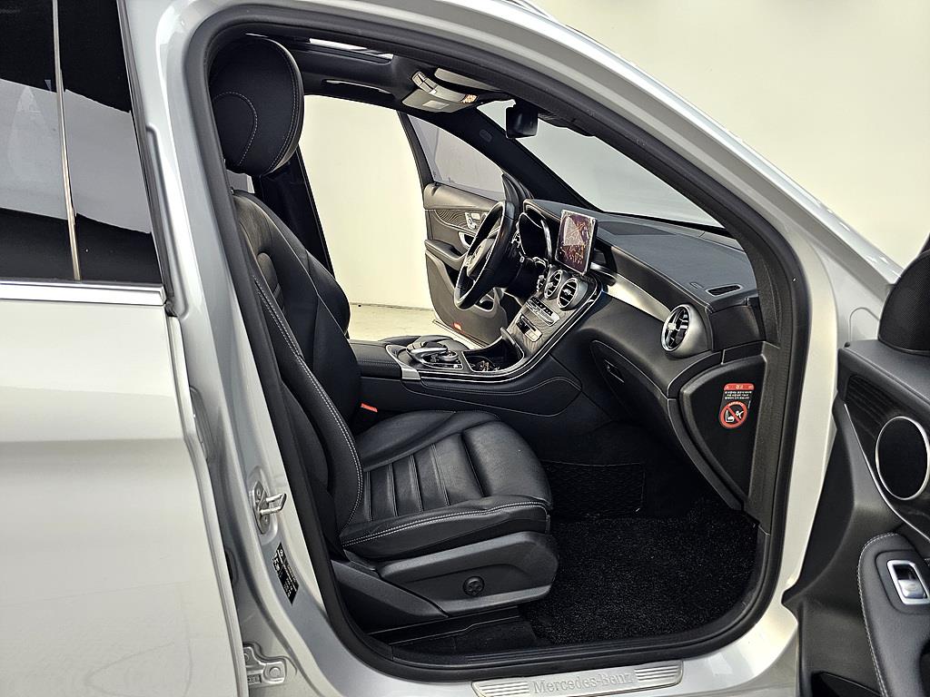 Mercedes Benz GLC Class - Vista 10