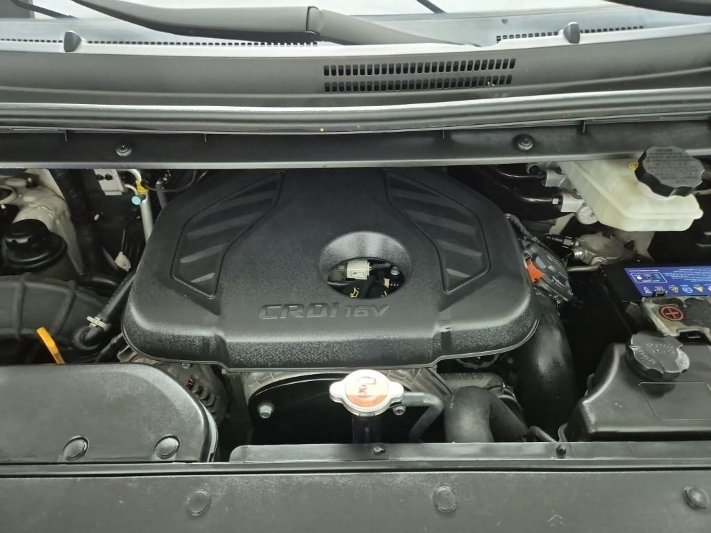 HYUNDAI Starex - Vista 5