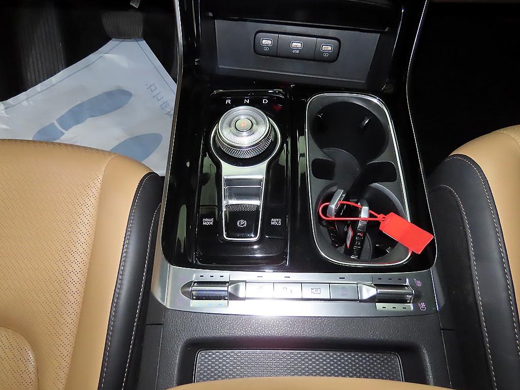 KIA Carnival - Vista 12