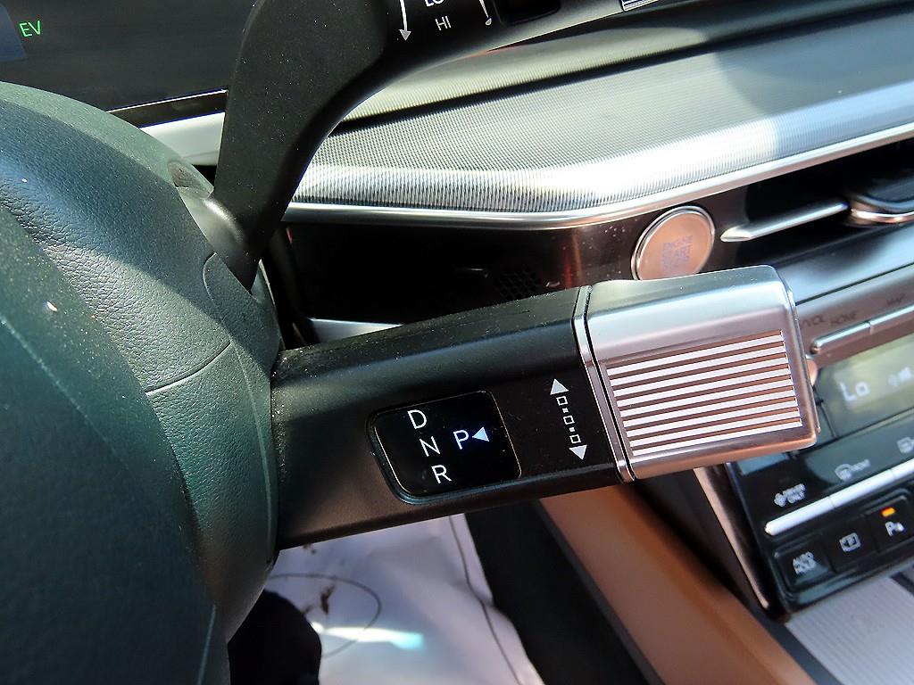 HYUNDAI Grandeur - Vista 10