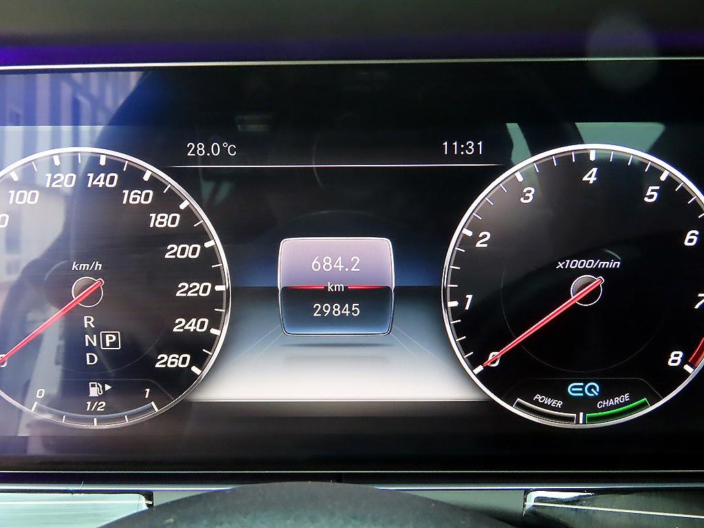 Mercedes Benz CLS Class - Vista 9