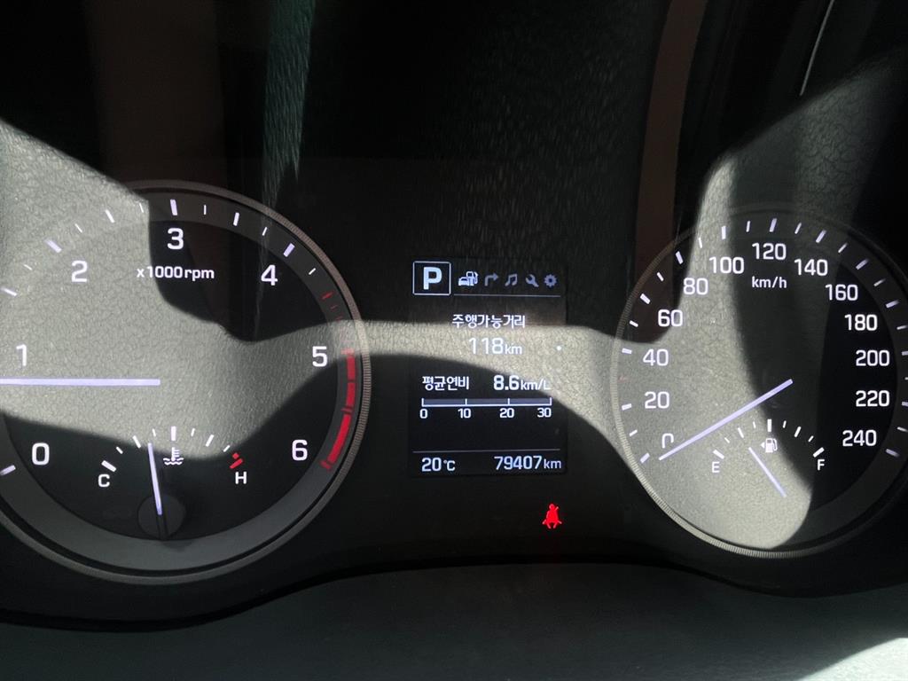 HYUNDAI Tucson - Vista 5