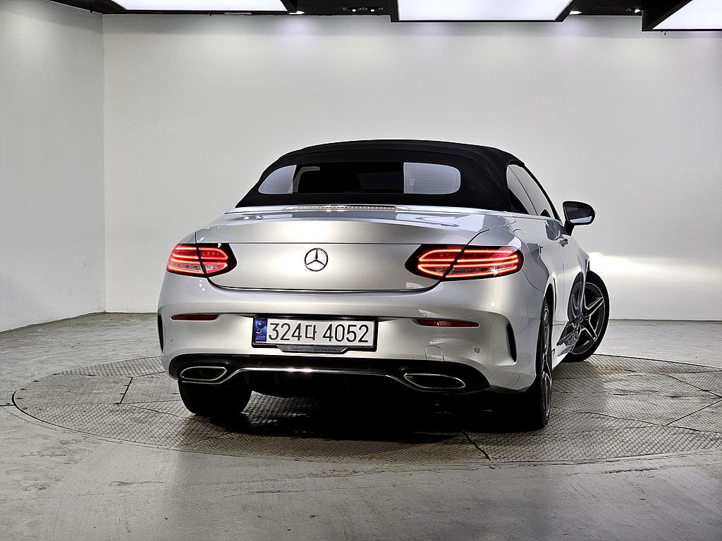 Mercedes Benz C Class - Vista 3