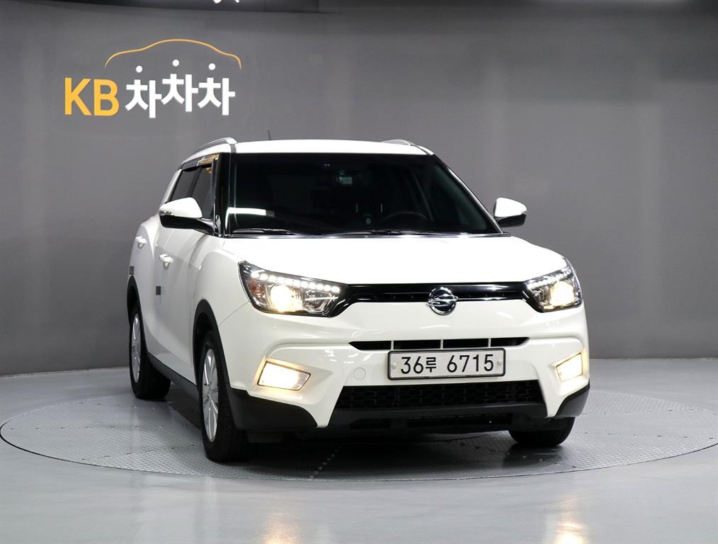 Ssangyong Tivoli - Vista 2