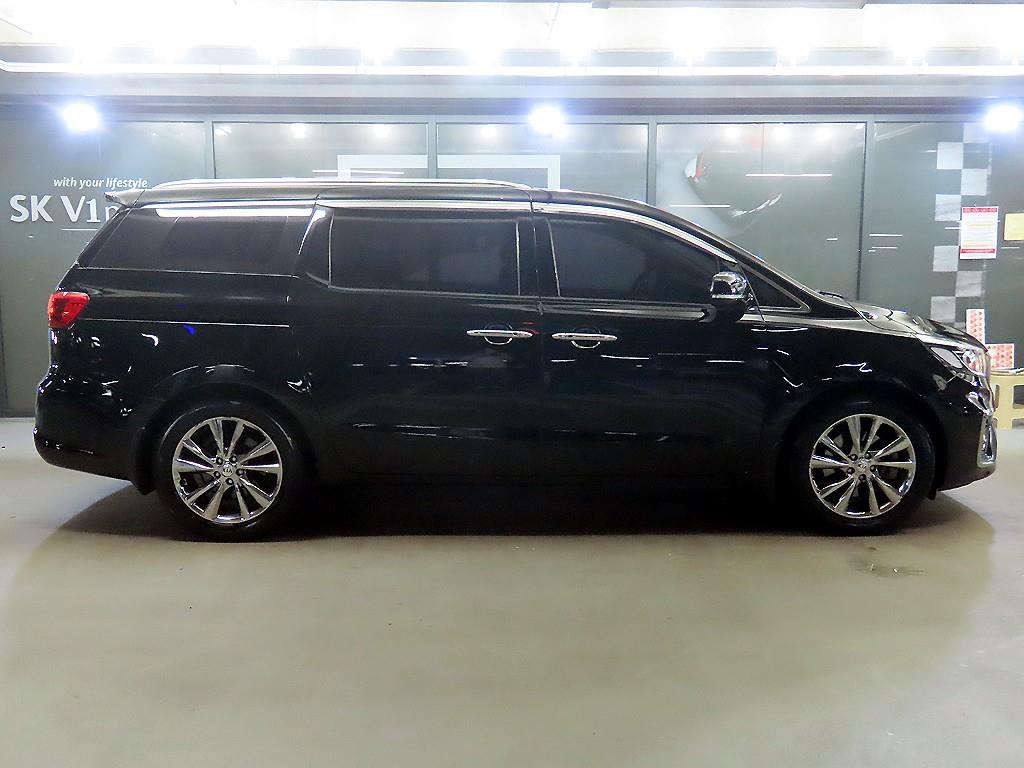 KIA Carnival - Vista 3