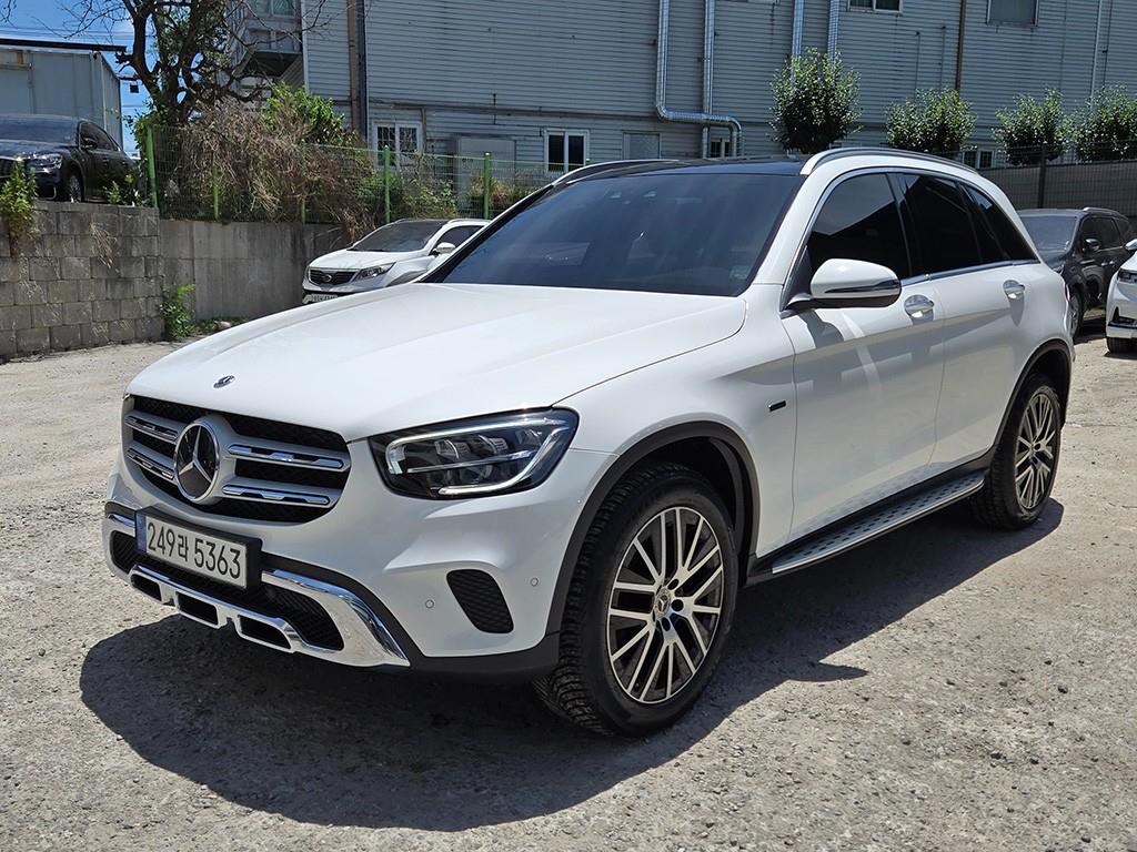 Mercedes Benz GLC Class - Vista 2