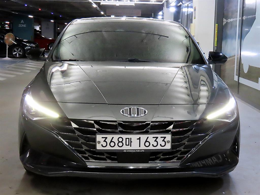 HYUNDAI Avante - Vista 2
