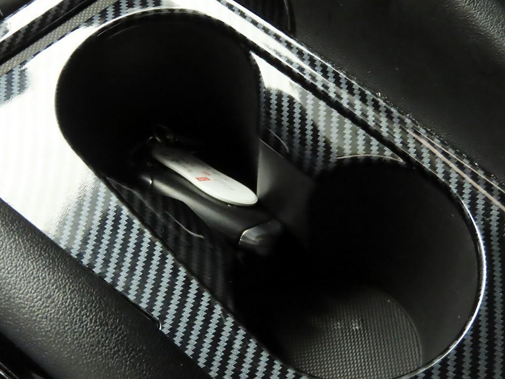 HYUNDAI Avante - Vista 11