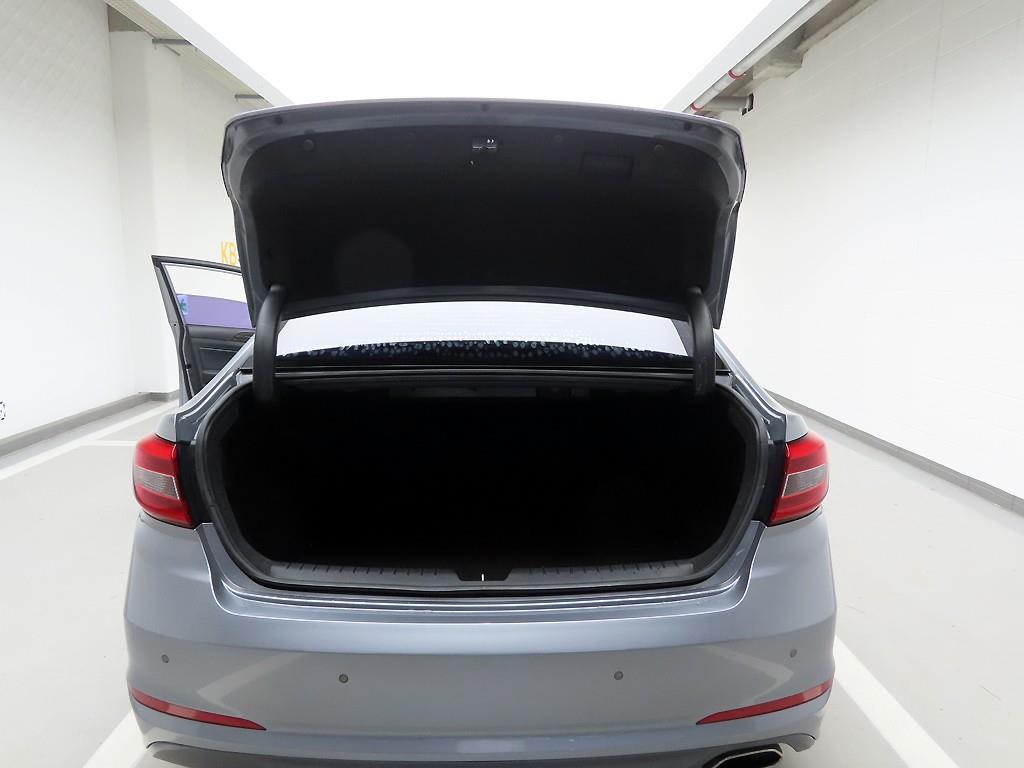 HYUNDAI Sonata - Vista 5