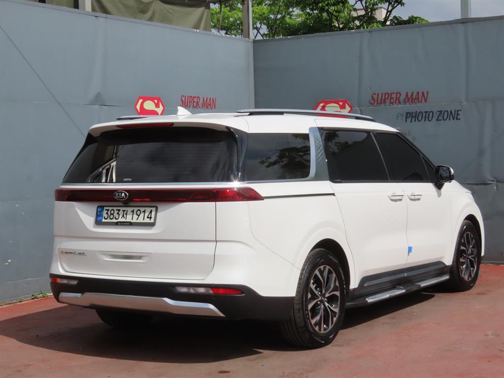 KIA Carnival - Vista 5