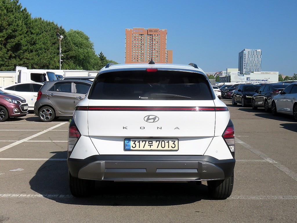 HYUNDAI Kona - Vista 3