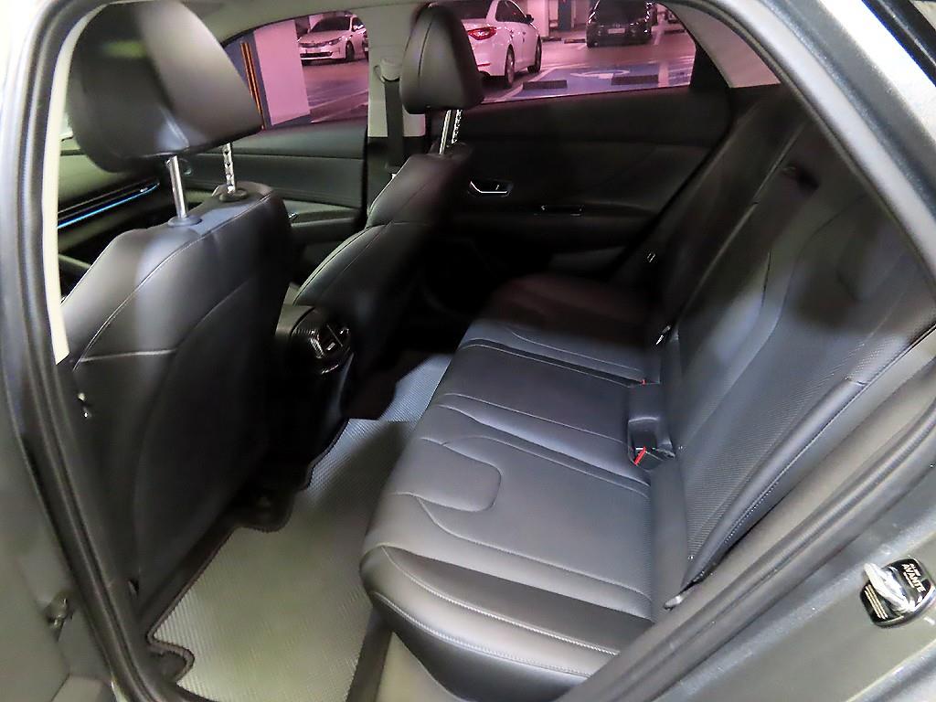 HYUNDAI Avante - Vista 7