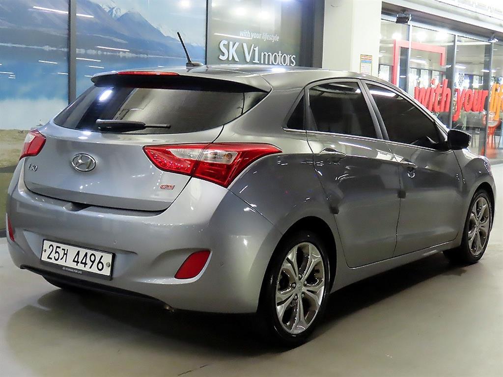 HYUNDAI i30 - Vista 4