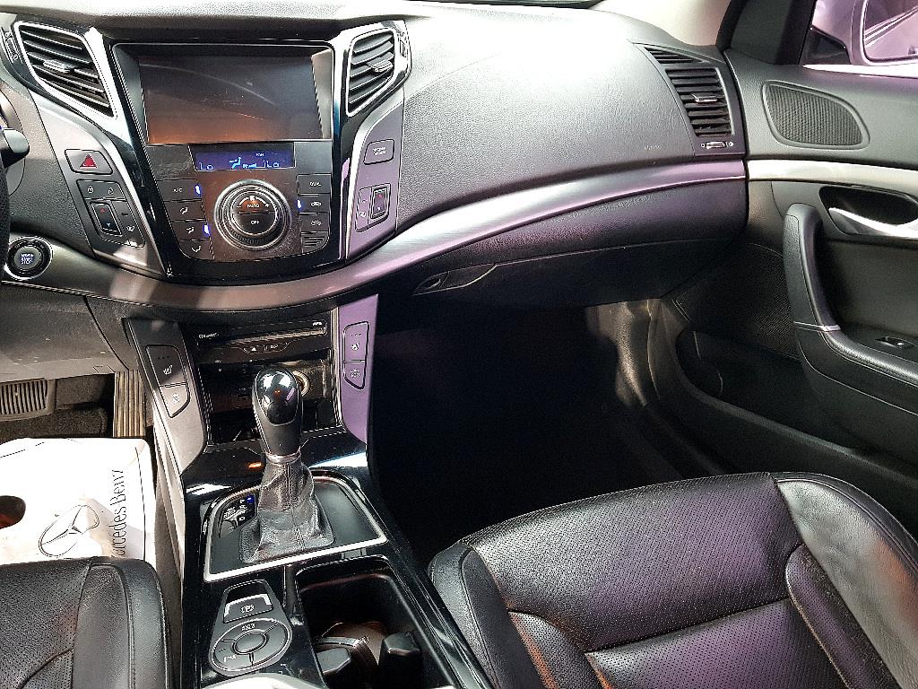 HYUNDAI i40 - Vista 10