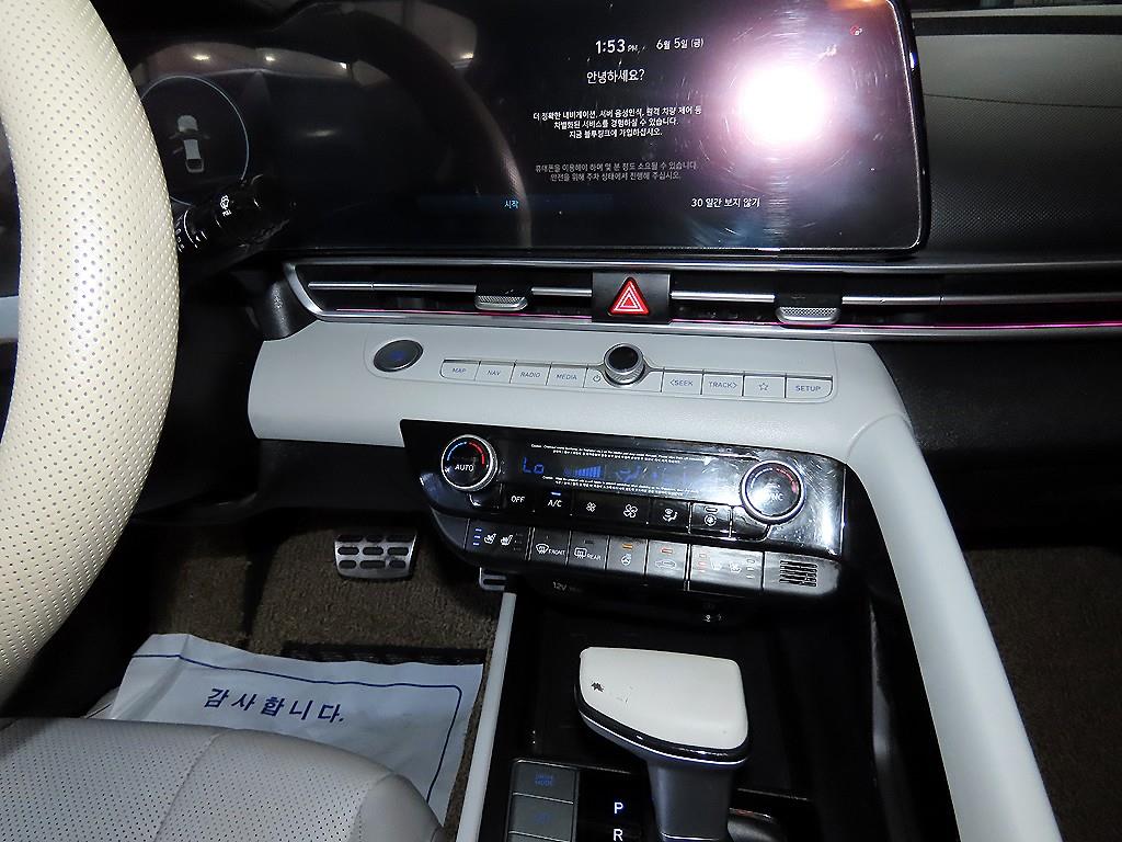 HYUNDAI Avante - Vista 11