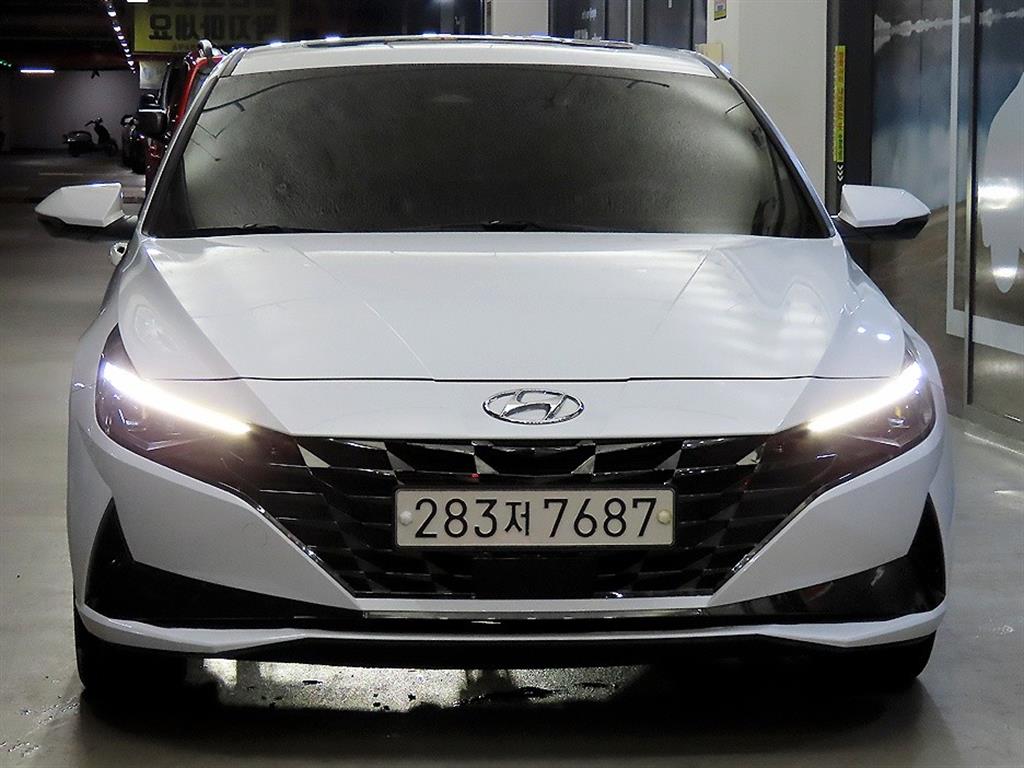 HYUNDAI Avante - Vista 2
