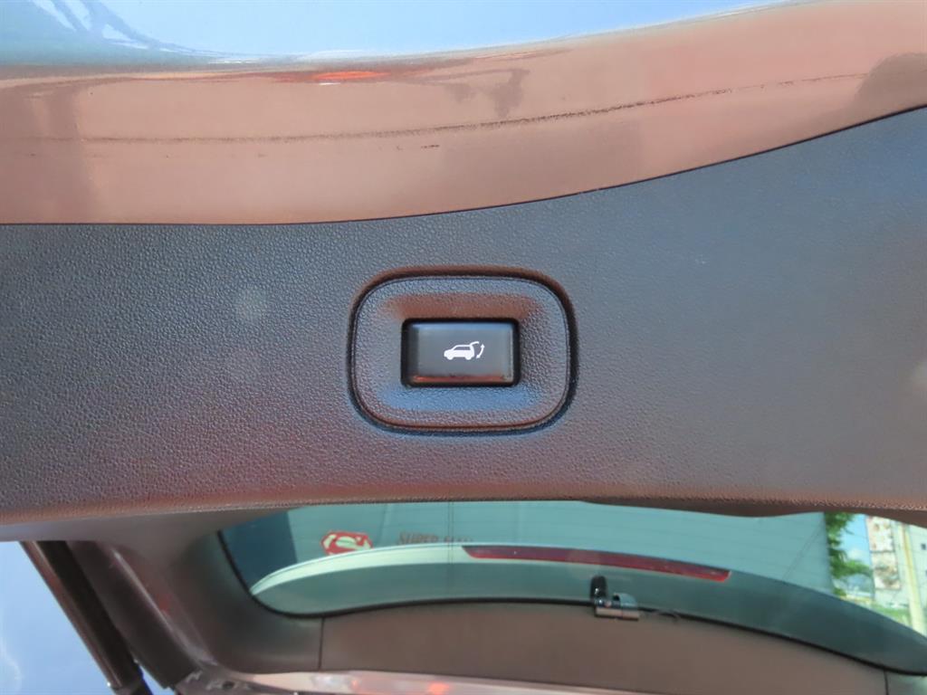 SAMSUNG QM6 - Vista 11