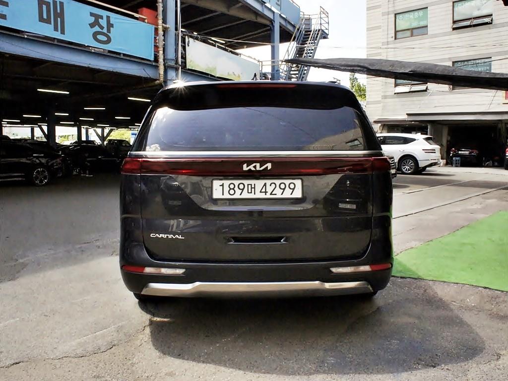 KIA Carnival - Vista 5