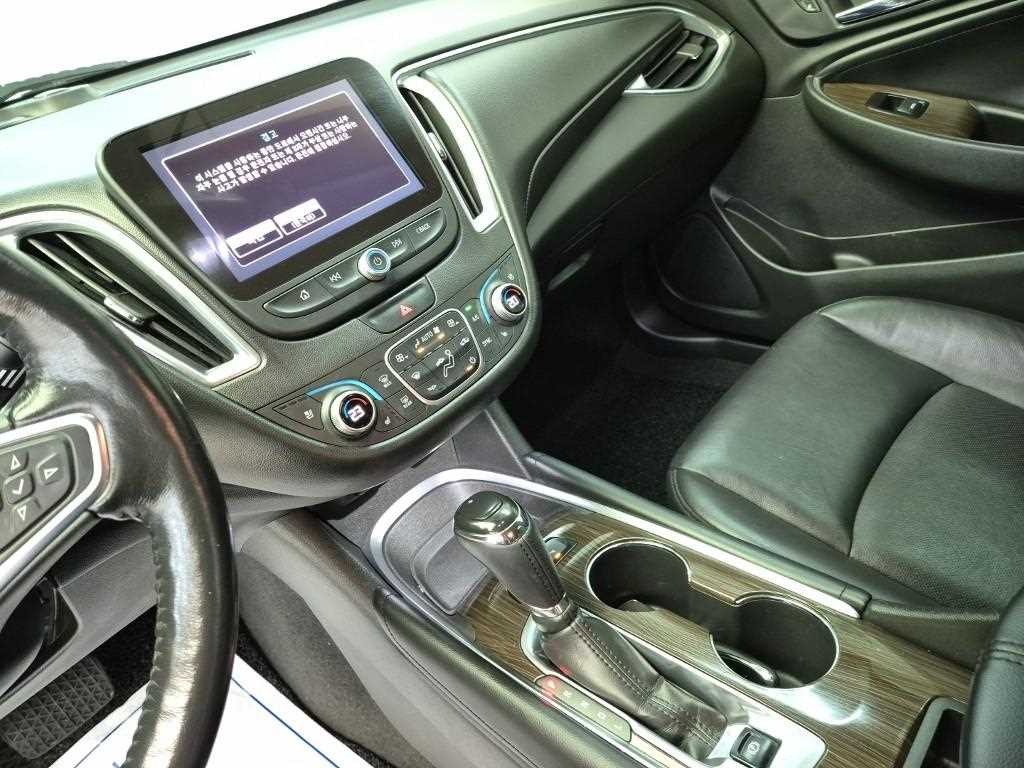Chevrolet Malibu - Vista 10