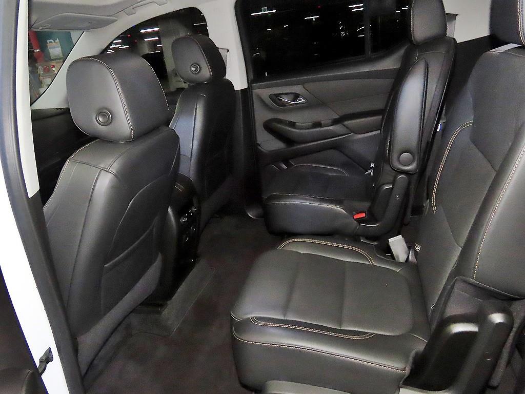 Chevrolet Travers - Vista 7