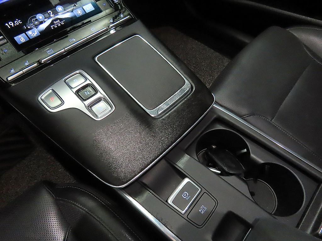HYUNDAI Grandeur - Vista 12