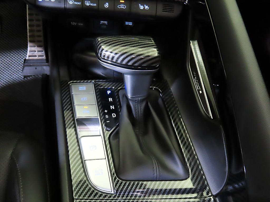 HYUNDAI Avante - Vista 12