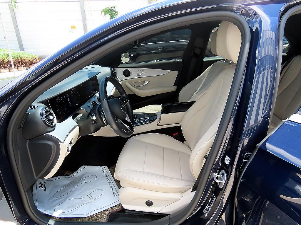 Mercedes Benz E class - Vista 5