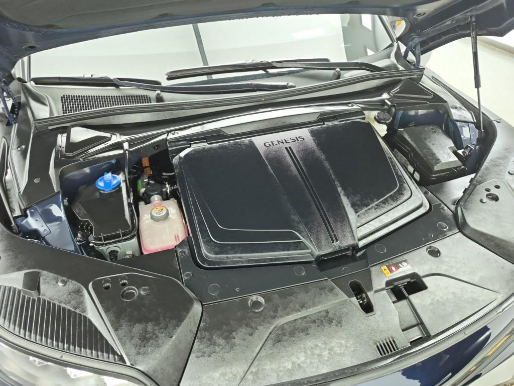 Genesis GV60 - Vista 6