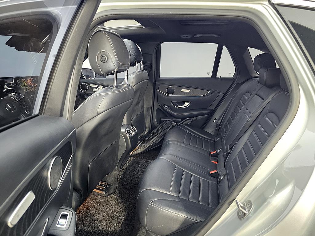 Mercedes Benz GLC Class - Vista 8