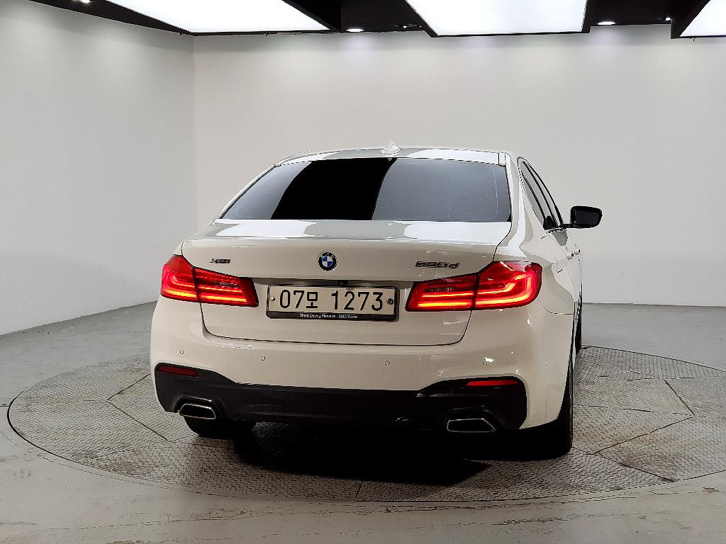 BMW 5 Series - Vista 3