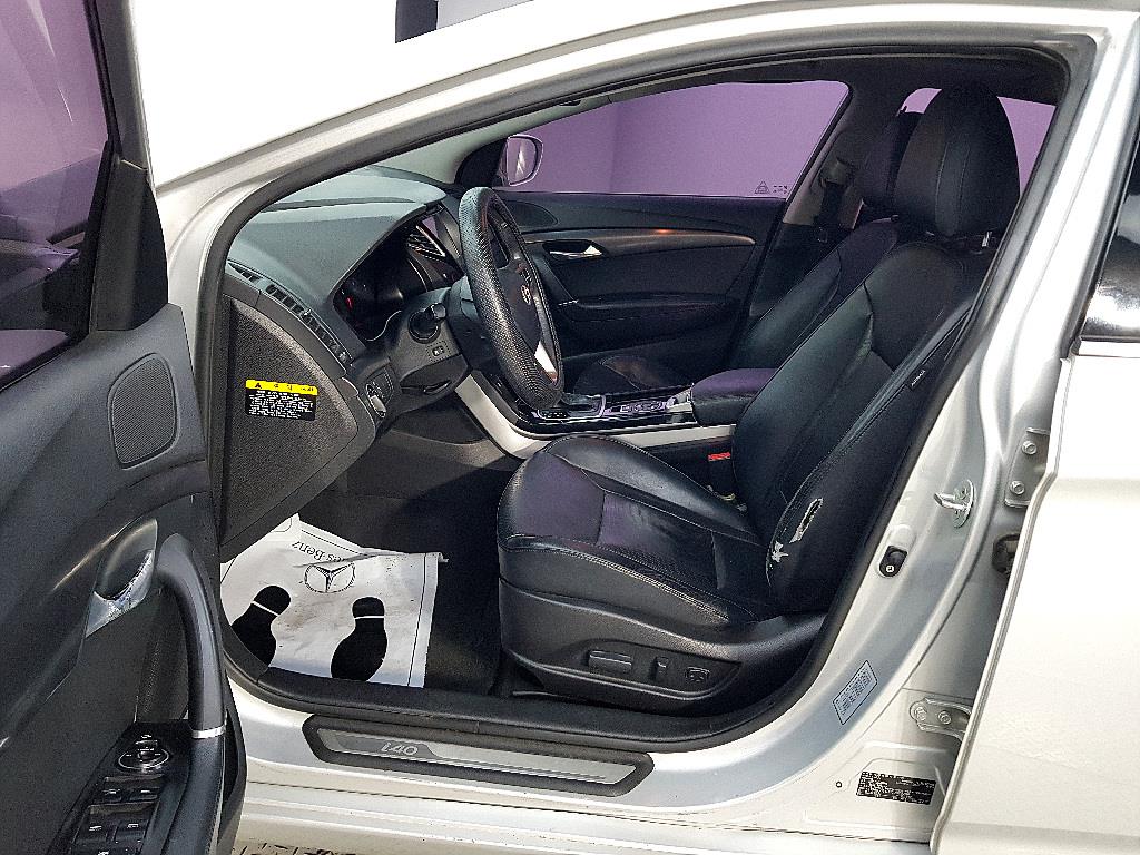 HYUNDAI i40 - Vista 8