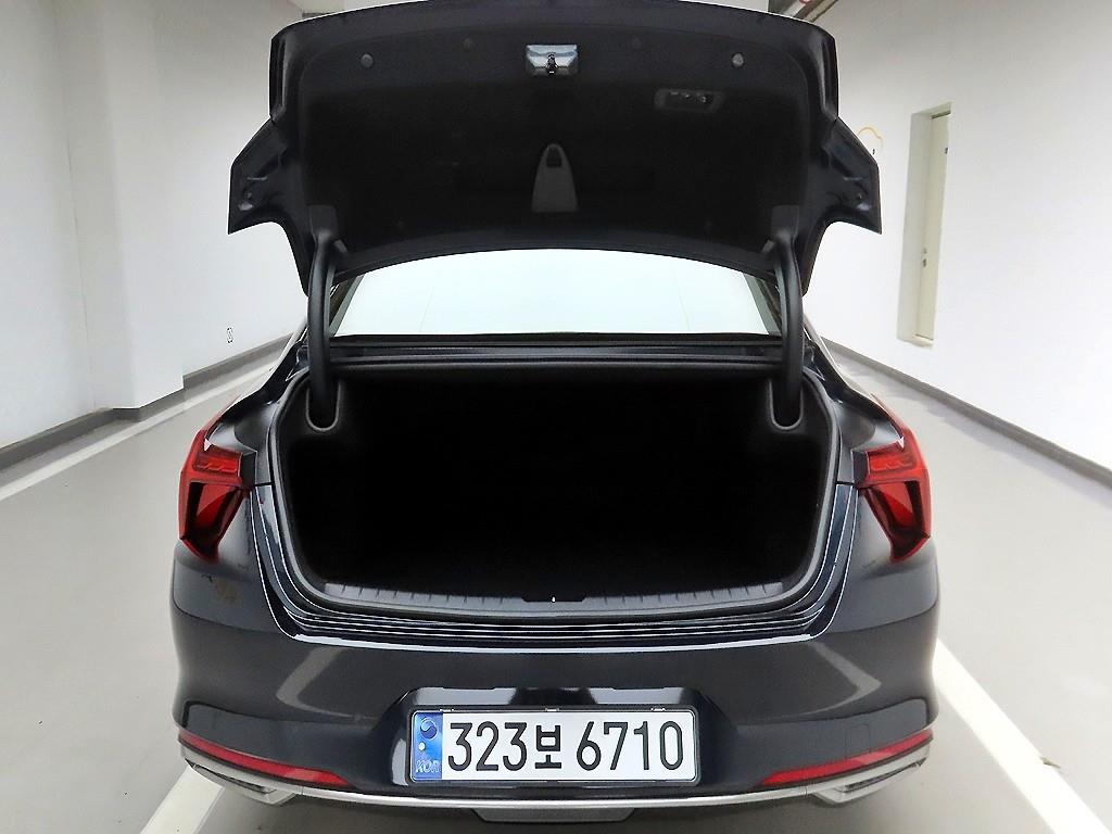 KIA K8 - Vista 5