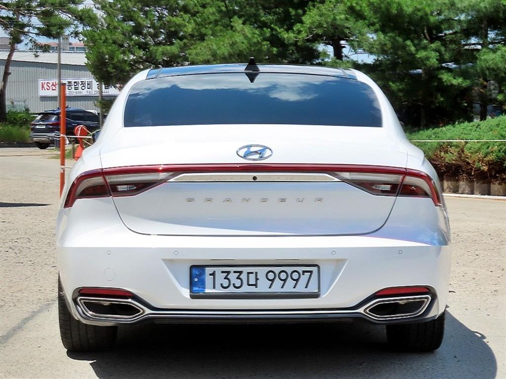 HYUNDAI Grandeur - Vista 4