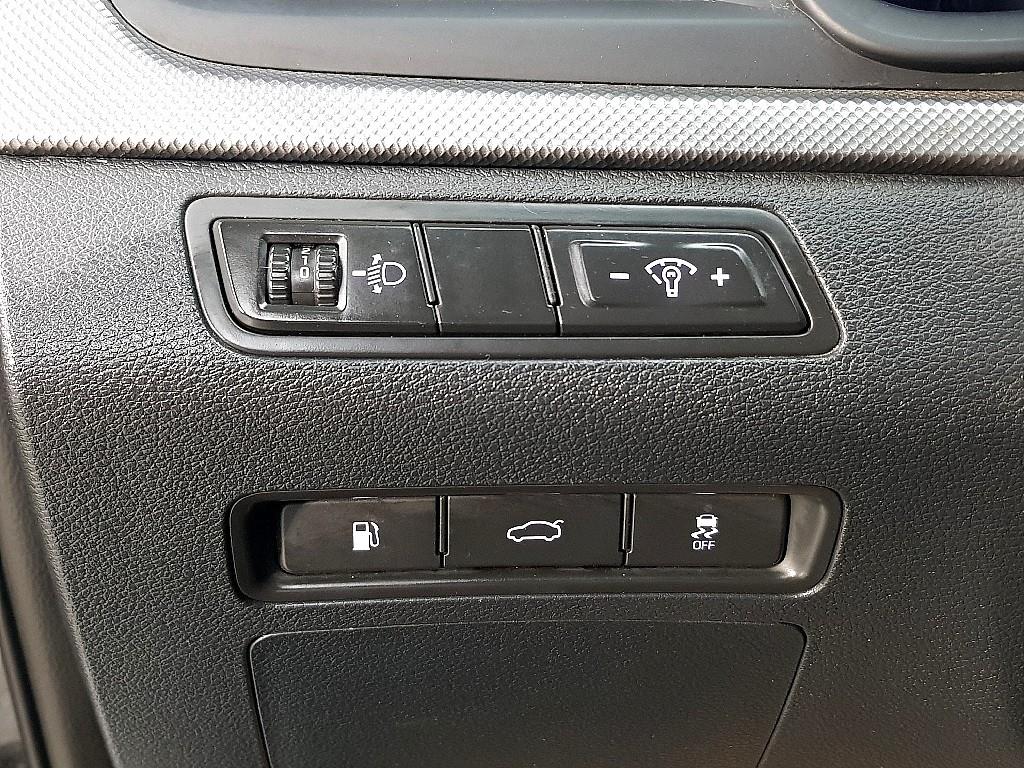 HYUNDAI Sonata - Vista 11