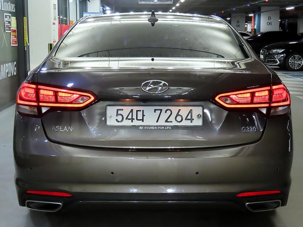 HYUNDAI Aslan - Vista 5