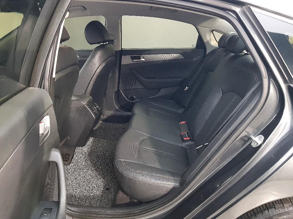 HYUNDAI Sonata - Vista 9