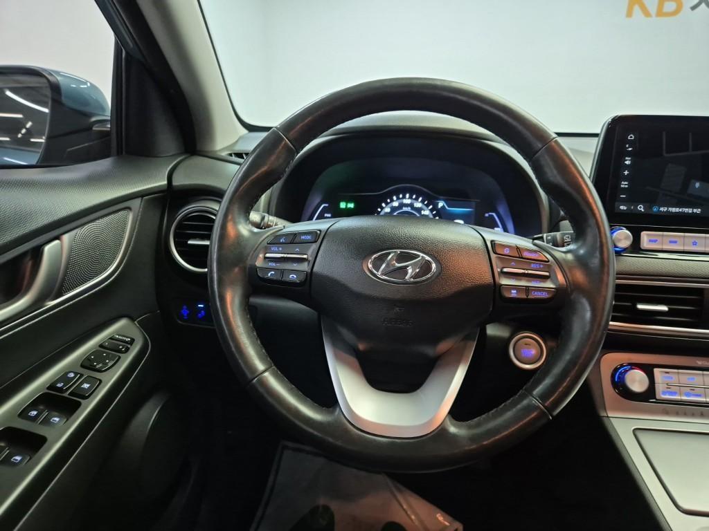 HYUNDAI Kona - Vista 9