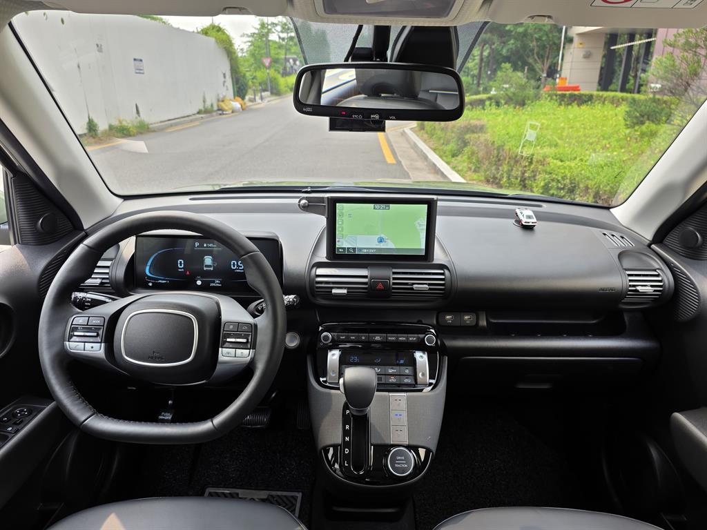 HYUNDAI Casper - Vista 9