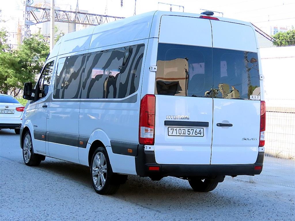 HYUNDAI Solati - Vista 3