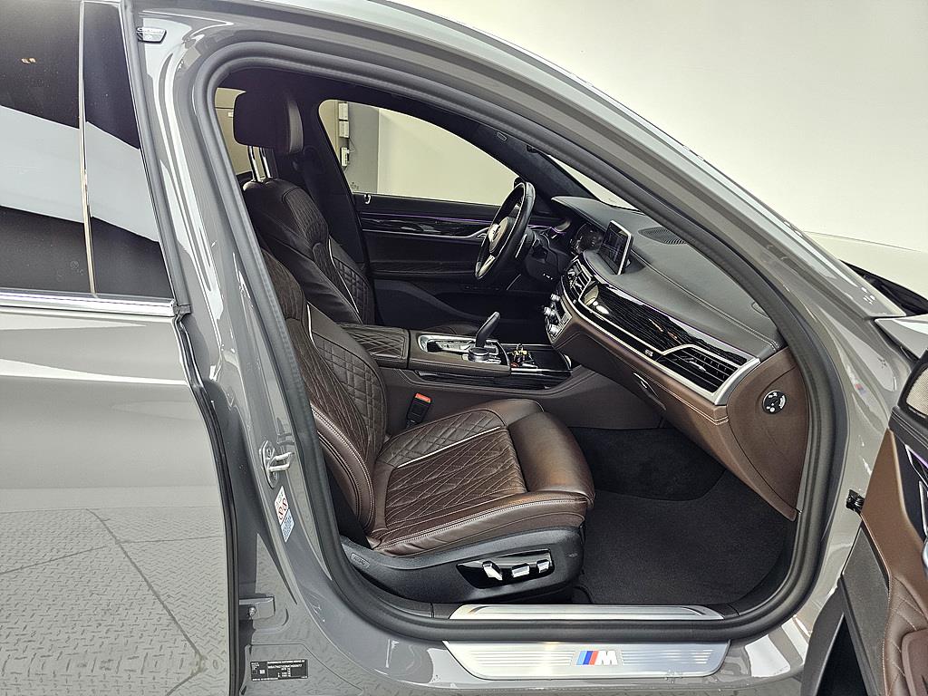 BMW 7 Series - Vista 11