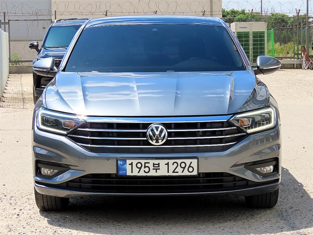 Volkswagen Jetta 2022 Gris - Importación desde Corea - HF Imports Iquique - Foto 1